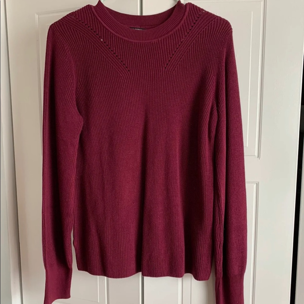 NWOT banana republic maroon sweater size M